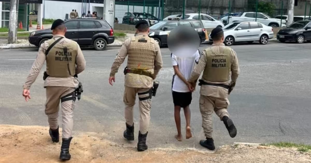Adolescente tenta roubar corrente de médico na Barra e é apreendido pela PM