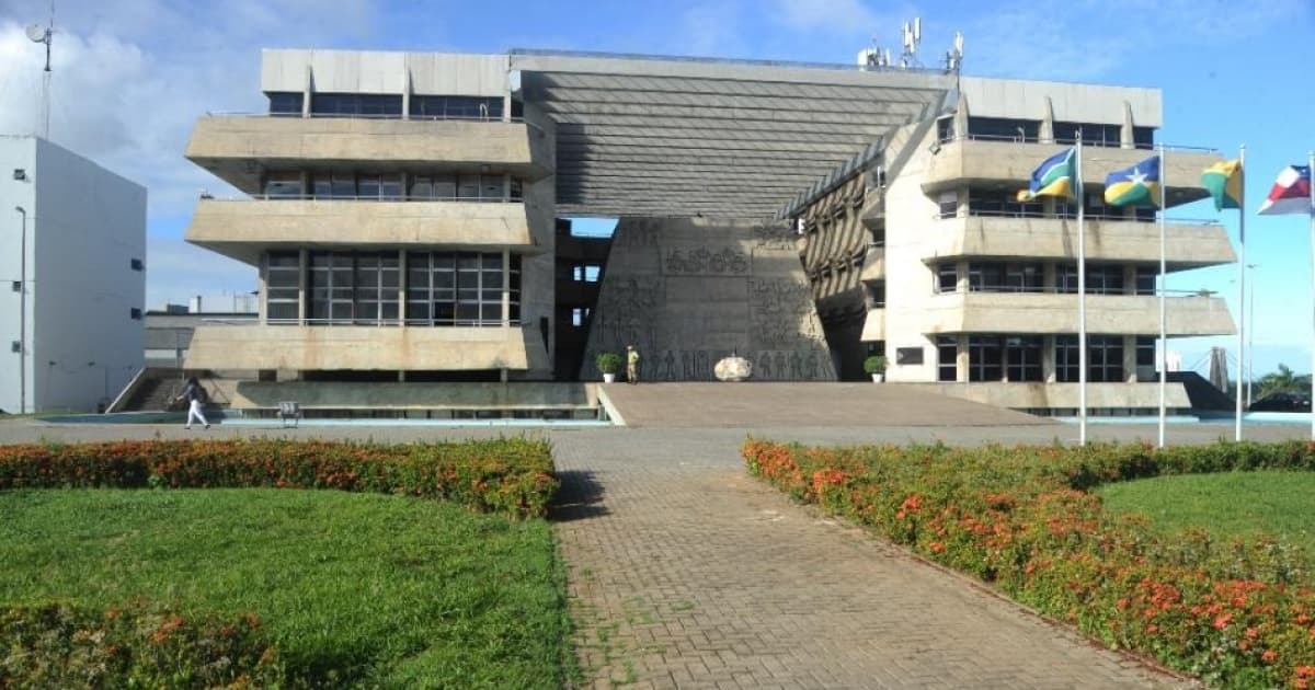 AL-BA tem semana de comissões, visita de alunos e homenagem à Marinha