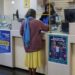 Quase meio milhão de aposentados reclamam em correios de descontos abusivos.