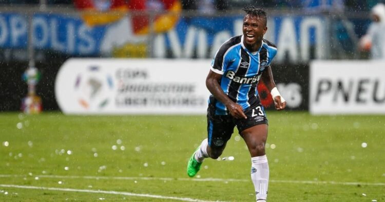 Ex-jogador do Grêmio é detido no Equador por carregar arma ilegalmente