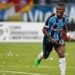 Ex-jogador do Grêmio é detido no Equador por carregar arma ilegalmente