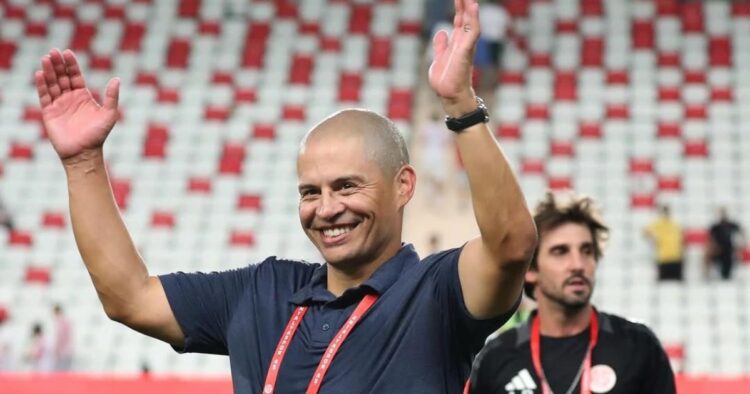 Operário-PR apresenta Alex como seu novo treinador após a saída de Bruno Pivetti