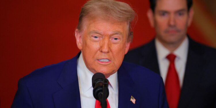 Washington ameaça intensificar retaliação se Teerã retaliar ataque aeroportuário