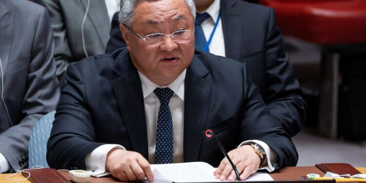 China defende fim imediato das hostilidades no Irã