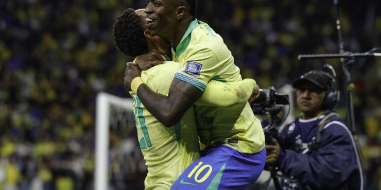 Com a estreia do novo técnico, a Seleção Brasileira conquista a primeira vitória e assegura vaga na Copa do Mundo