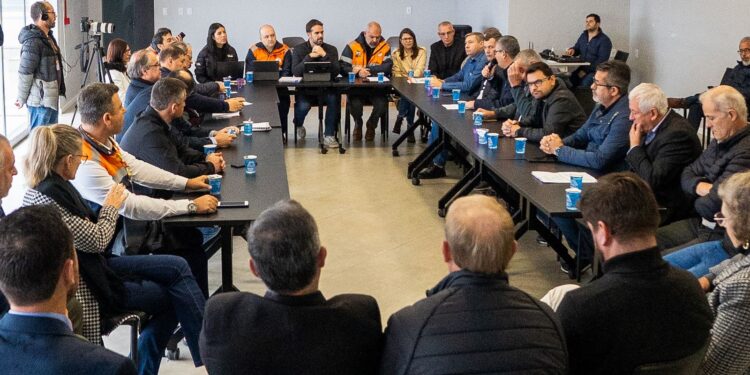 Rio Grande do Sul anuncia repasse de verba para municípios atingidos por temporal.