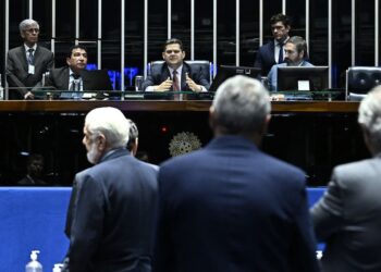 Aprovada reserva de vagas femininas em empresas públicas