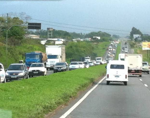 Jerônimo descarta liberar pedágios na BR-324 durante o São João e aponta DNIT como responsável