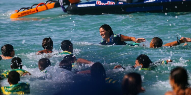 Luana Silva é superada por australiana e conquista vice-campeonato em Saquarema