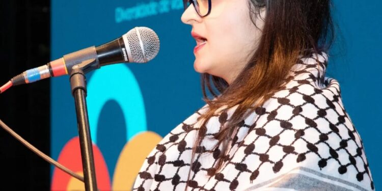 Comunidade palestina no Brasil recorre às redes sociais para combater genocídio e estereótipos