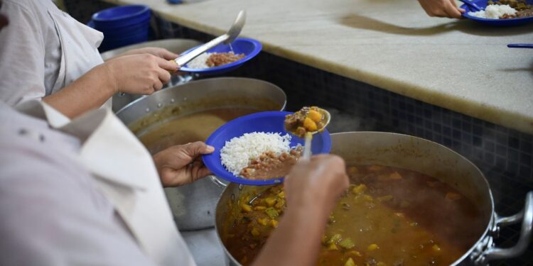Brasil deixa o Mapa da Fome, aponta relatório da ONU
