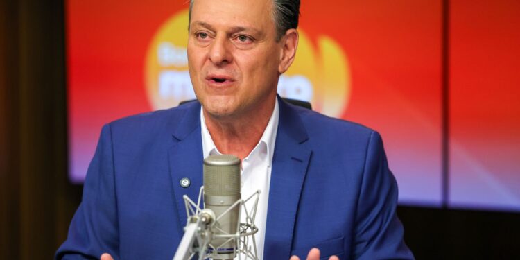 Taxa de juros alta é insustentável, afirma Carlos Fávaro