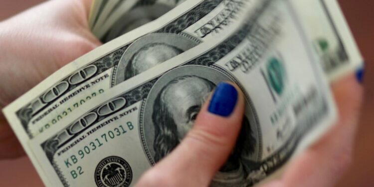 Cotação do dólar contra o real atinge o menor valor em 5 meses