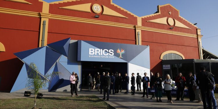 Brics discutirá inteligência artificial, saúde global e mudanças climáticas.