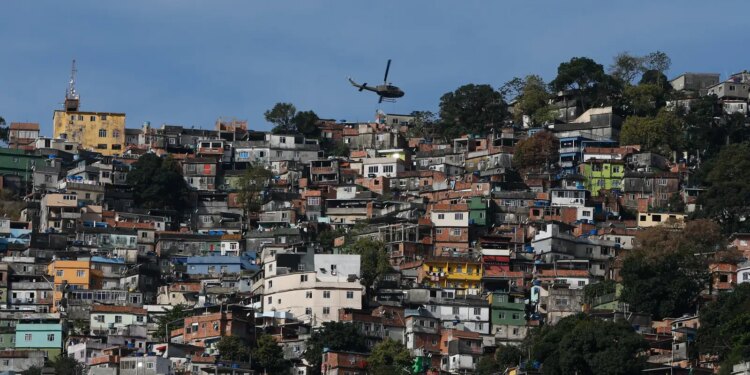 Consumo em favelas desafia imagem de pobreza e revela novas tendências
