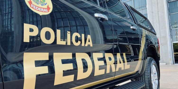 Polícia Federal investiga brushedo de dinheiro público e irregularidades em processos de licitação no Ceará