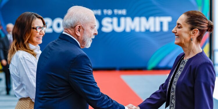 Lula busca fortalecer laços econômicos com o México