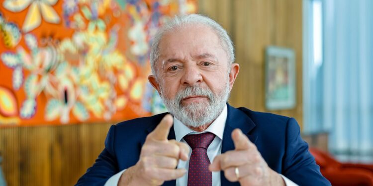 Lula Defende Soberania Brasileira e Critica Interferência Americana