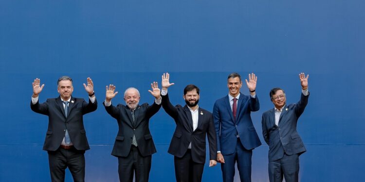 América do Sul fortalece democracia: Brasil, Chile, Colômbia, Uruguai e Espanha apoiam democracia