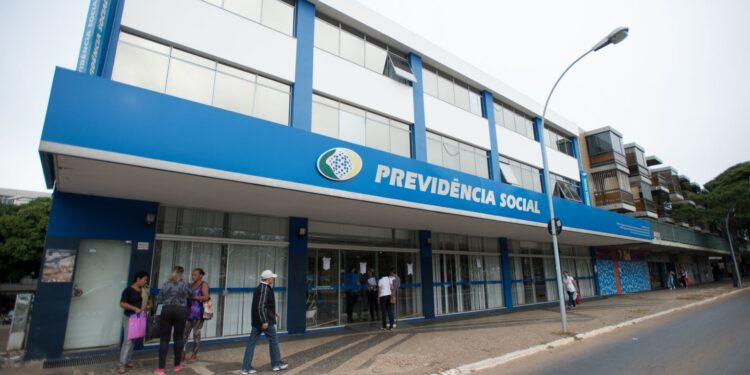 Conheça o plano do INSS para reembolsar contribuições indevidas