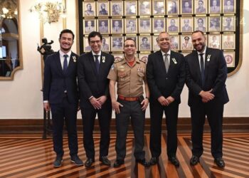 Leo Prates é homenageado no Rio por atuação na Câmara em defesa da prevenção de desastres