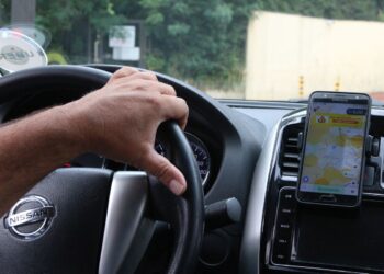 Crédito consignado para trabalhadores da CLT, incluindo motoristas de aplicativo, é sancionado por Lula
