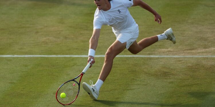 Wimbledon: João Fonseca é eliminado na terceira rodada; Brasil continua nas duplas
