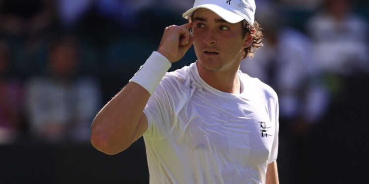 Bia Haddad e João Fonseca têm bons resultados na primeira rodada do Torneio de Wimbledon