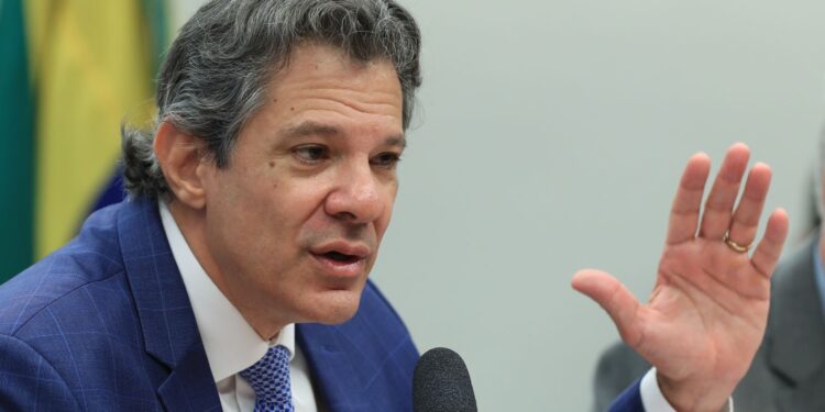 Haddad anuncia plano de auxílio a setores impactados por aumento de tarifas