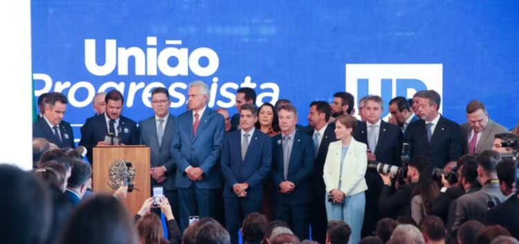 União Brasil e PP oficializam federação e criam maior força partidária do país