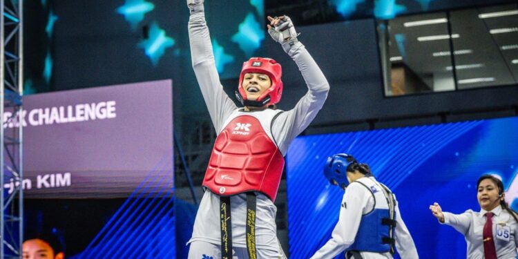 Brasileira conquista ouro no Grand Prix de taekwondo.