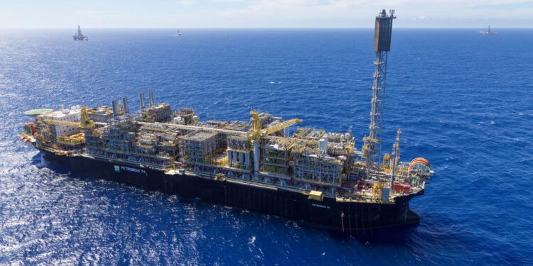 Federação critica desobrigação da Petrobras na exploração do pré-sal