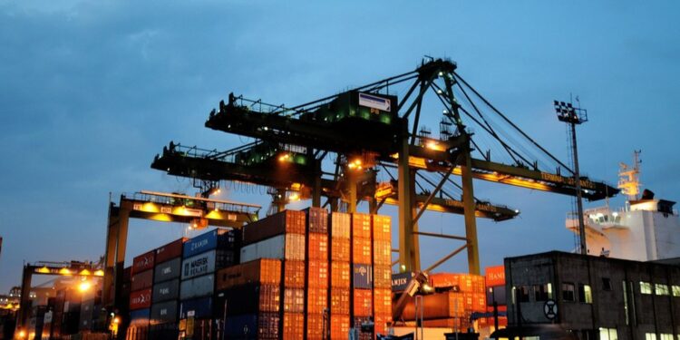 Tarifas elevadas ameaçam economia brasileira