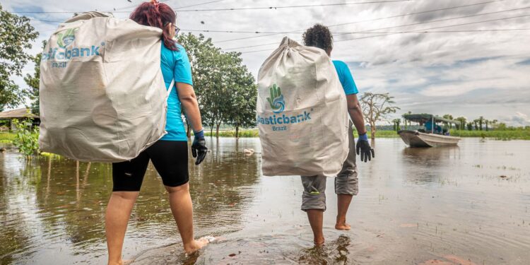 Brasil manifesta apreensão em discussão global sobre plásticos