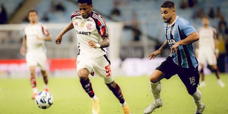 Flamengo e Grêmio se encontram no Maracanã em duelos separados
