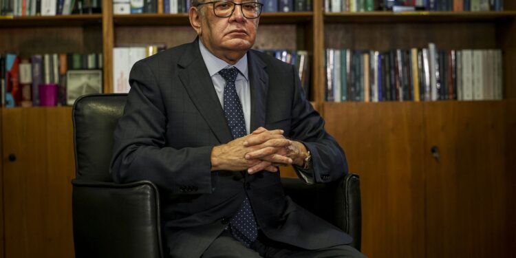 Mendes critica decisão americana de cancelar visto