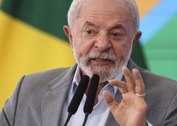 Lula responde a Trump e mantém abertura para diálogo