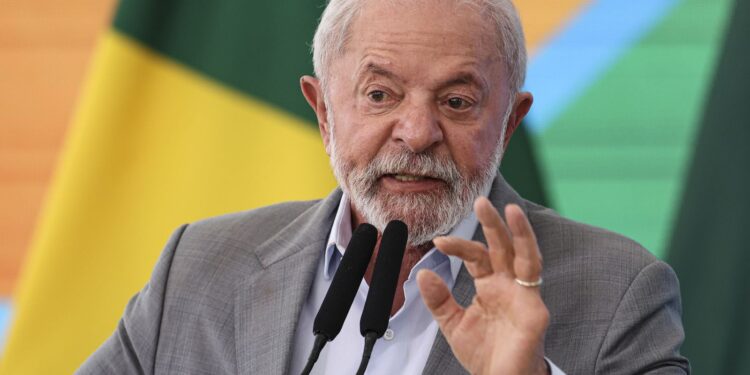 Lula responde a Trump e mantém abertura para diálogo