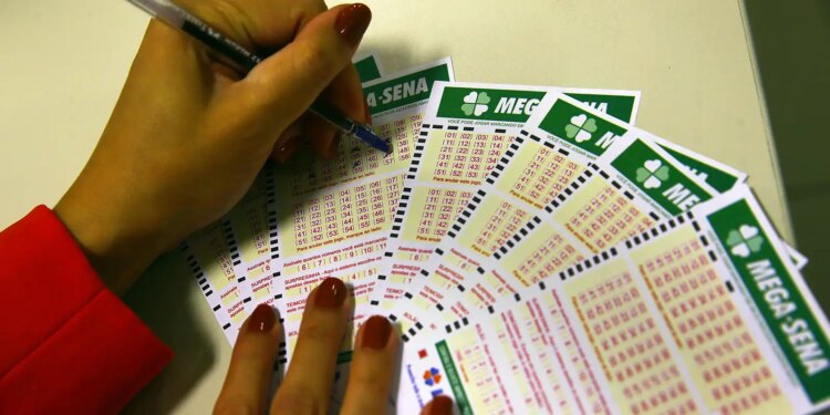 Mega-Sena acumula e prêmio chega a R$ 9 milhões