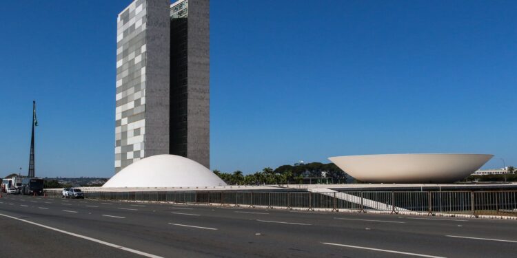 Congresso Define Prioridades Após Recesso