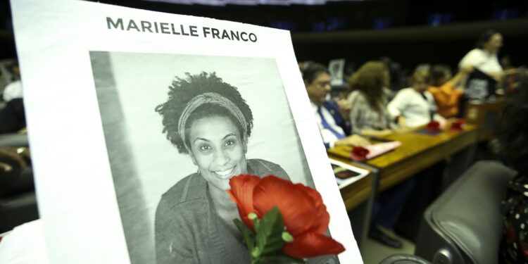 Rede X se compromete a identificar autores de ofensas a Marielle Franco