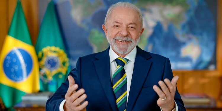 Lula defende soberania e destaca defesa do povo em discurso de 7 de setembro