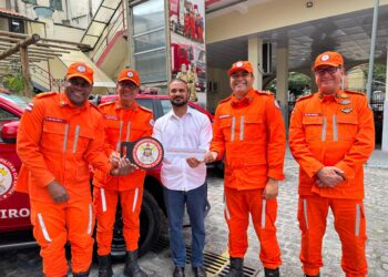 Capitão Alden entrega novas viaturas para Corpo de Bombeiros Militar da Bahia