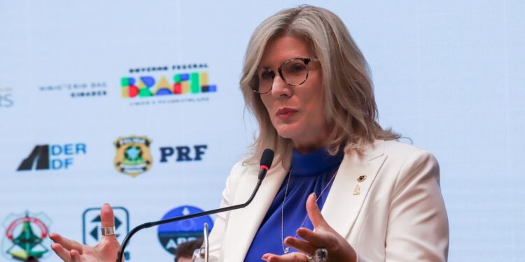 Brasil enfrenta desafio para reduzir mortes no trânsito