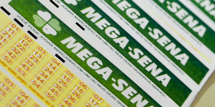 Mega-Sena acumula e sorteio oferece prêmio de R$ 40 milhões