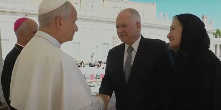 Fachin visita Papa Leão XIV antes de assumir STF