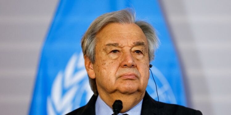 Alarme Climático: Meta de 1,5°C Ameaçada, Alerta Guterres