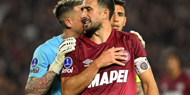 Lanús e Atlético-MG decidem a Sul-Americana