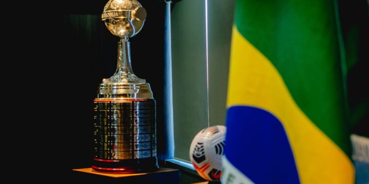 Fla e Palmeiras farão a 7ª final brasileira na Libertadores