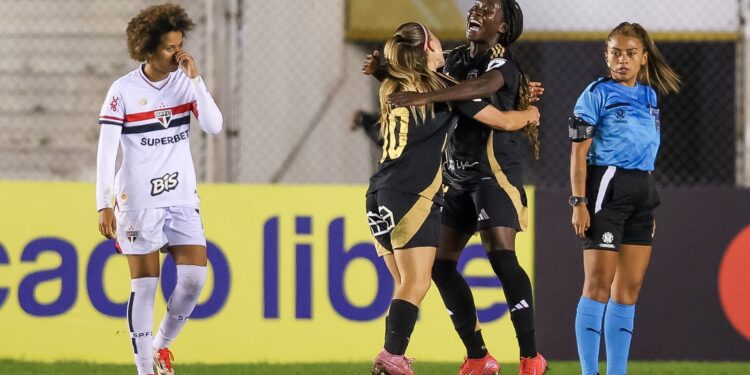 São Paulo tropeça e enfrenta dificuldades na Libertadores Feminina